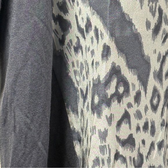 BIYA Johnny Was Animal Print Modal Tunic Blouse Gray Oversized Scoop Neck S NWT - Picture 5 of 10